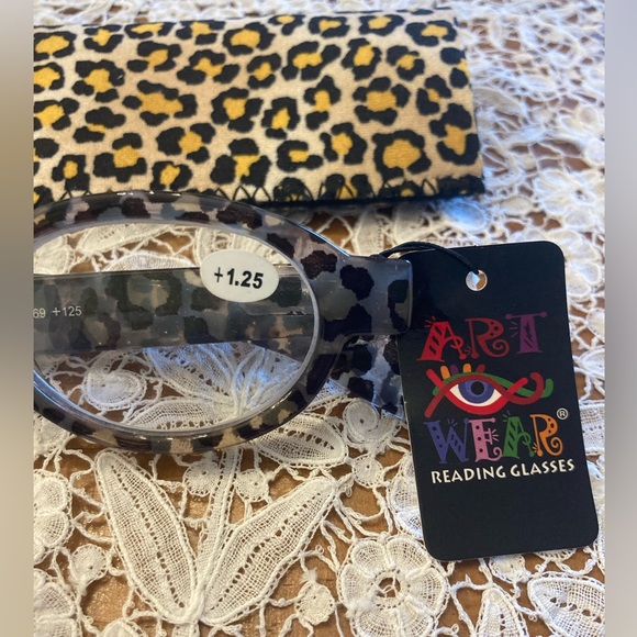 COPY - NWT BLACK Animal Print Readers Reading Glasses by Art to Wear +1.25 case - Picture 3 of 6